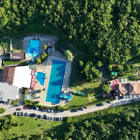 Motel "Kula" Cazin Exteriér fotografie