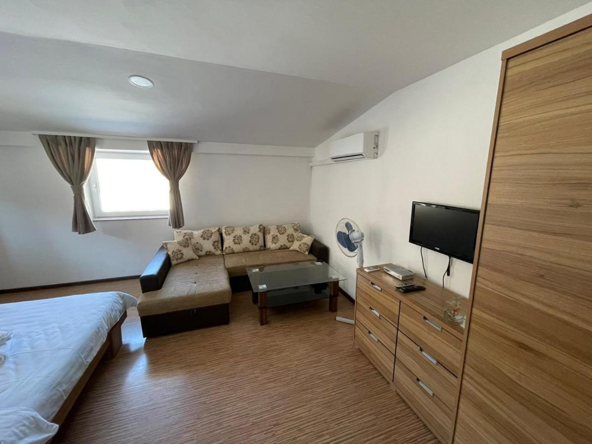 Motel "Kula" Cazin Exteriér fotografie