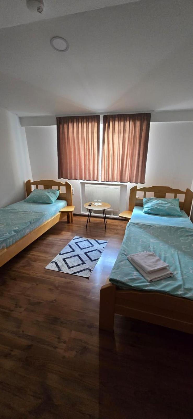 Motel "Kula" Cazin Exteriér fotografie