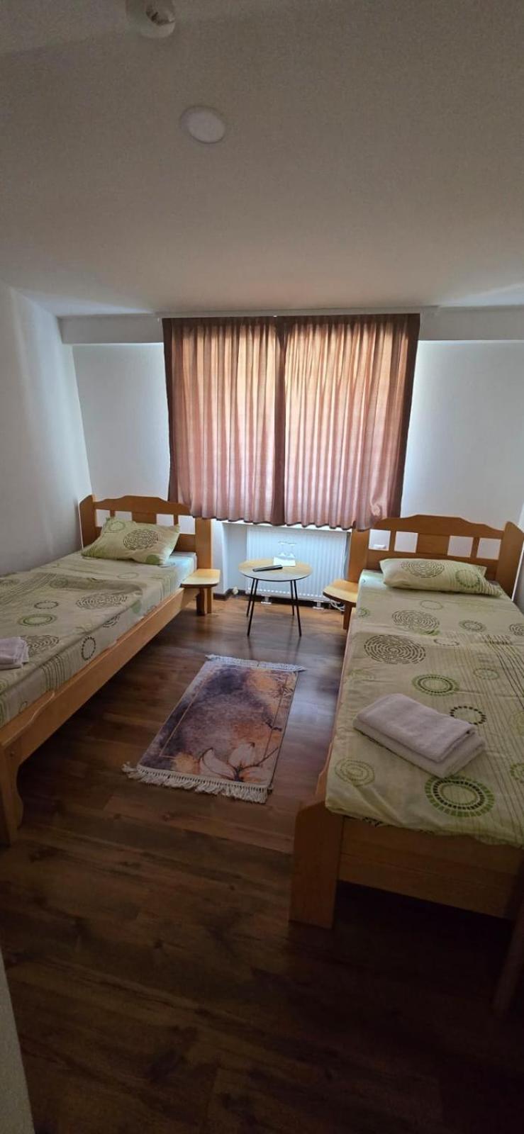 Motel "Kula" Cazin Exteriér fotografie