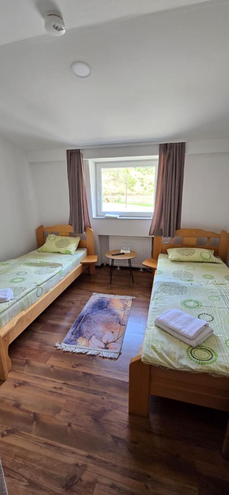 Motel "Kula" Cazin Exteriér fotografie