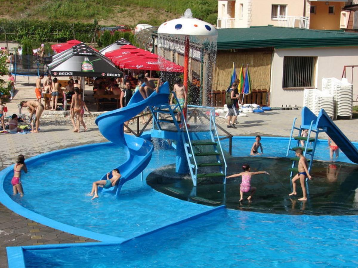 Motel "Kula" Cazin Exteriér fotografie