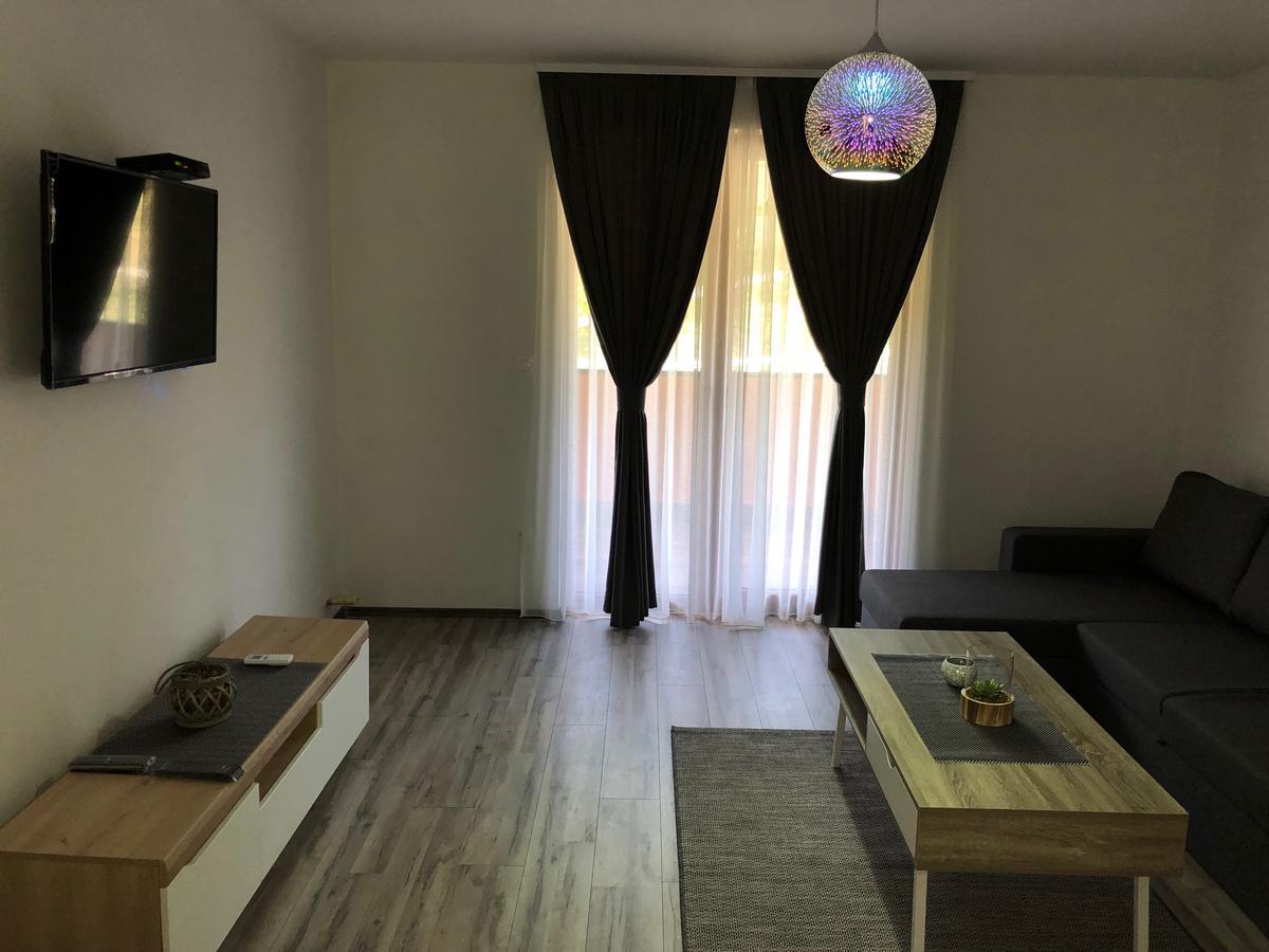 Motel "Kula" Cazin Exteriér fotografie